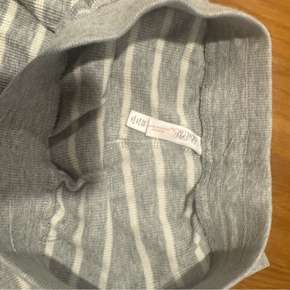 Gilligan & O'Malley Gray Striped Pajama Set - Picture 4 of 5